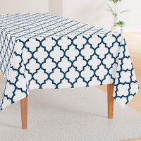Moroccan Outline Quatrefoil in Navy and Black