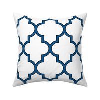 Moroccan Outline Quatrefoil in Navy and Black