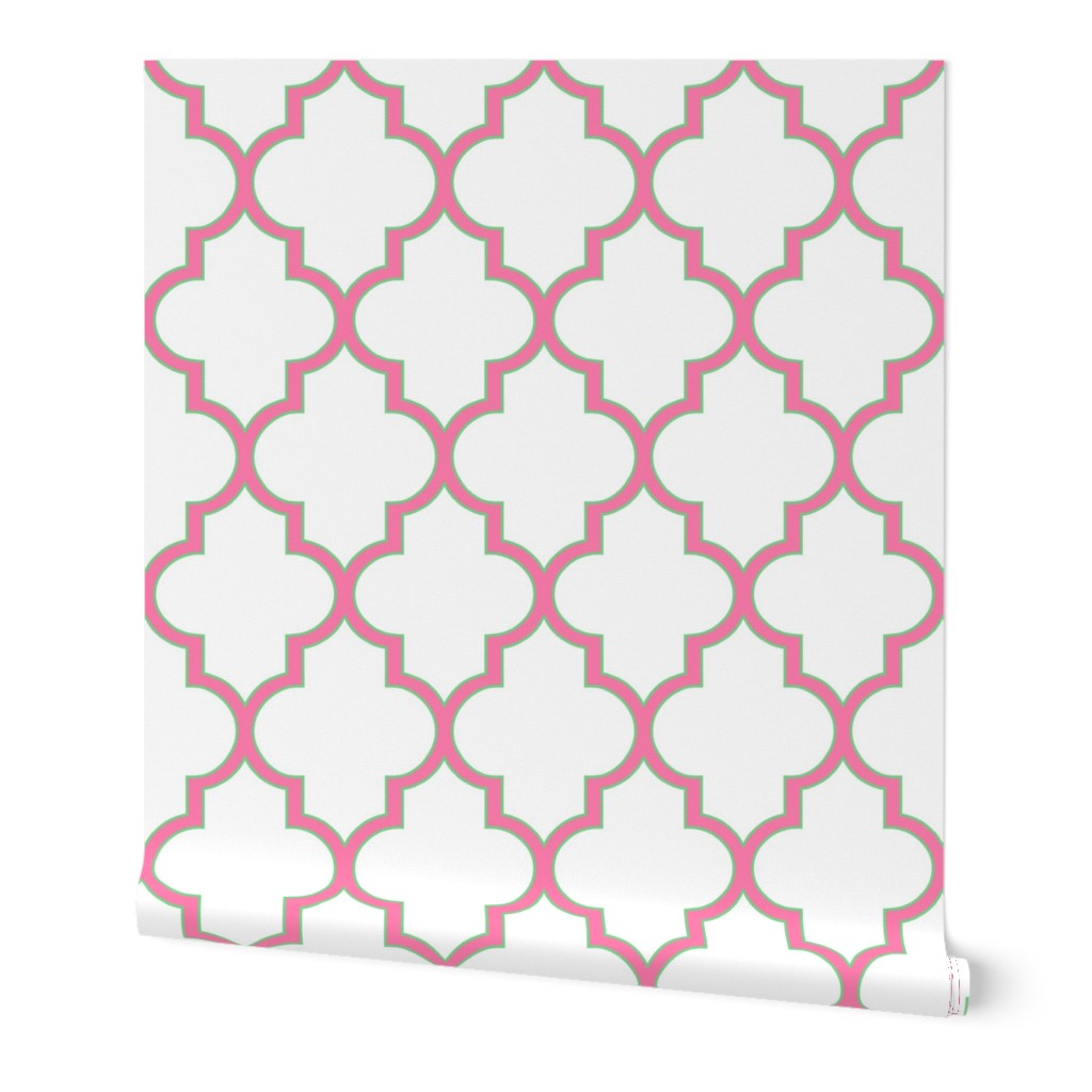 Pink and Lawn Outline Quatrefoil