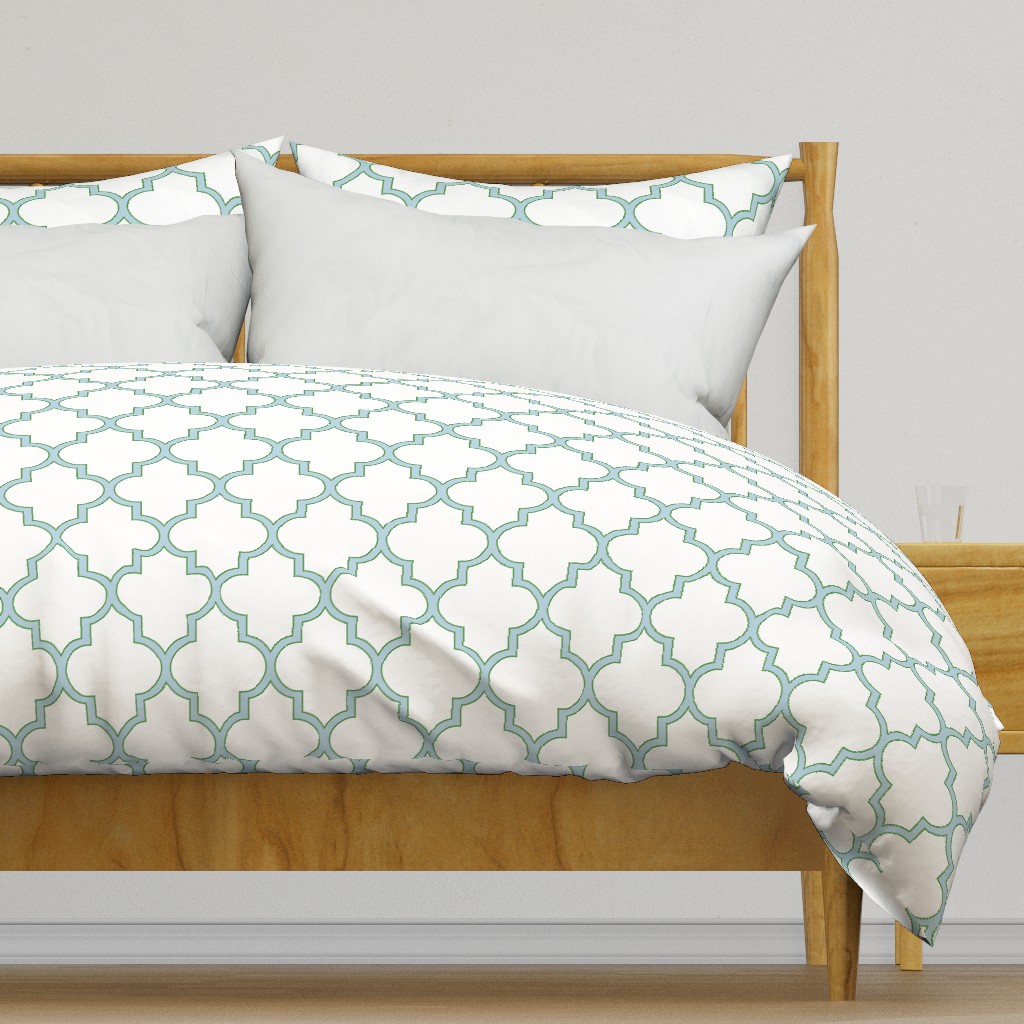 Kelly Green and Spa Quatrefoil