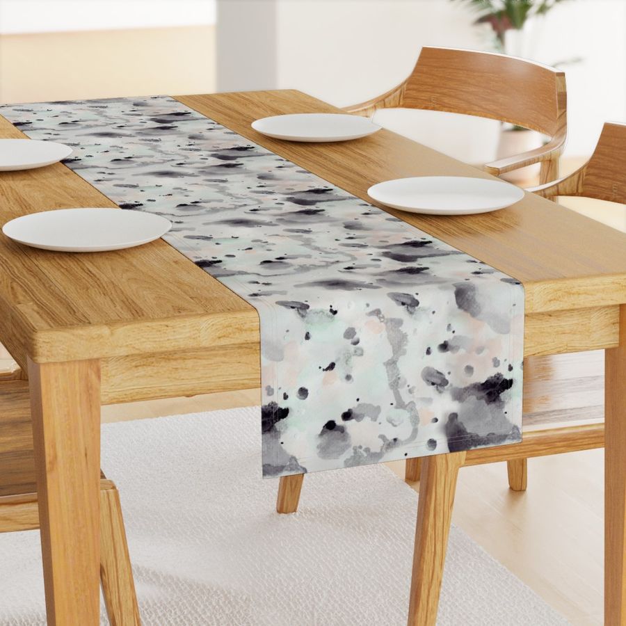 HOME_GOOD_TABLE_RUNNER