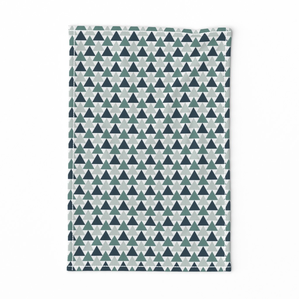 03894171 : triangle2to1 : spoonflower0226