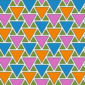 03894229 : triangle2to1 : spoonflower0090