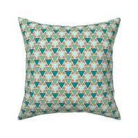 03894231 : triangle2to1 : spoonflower0252