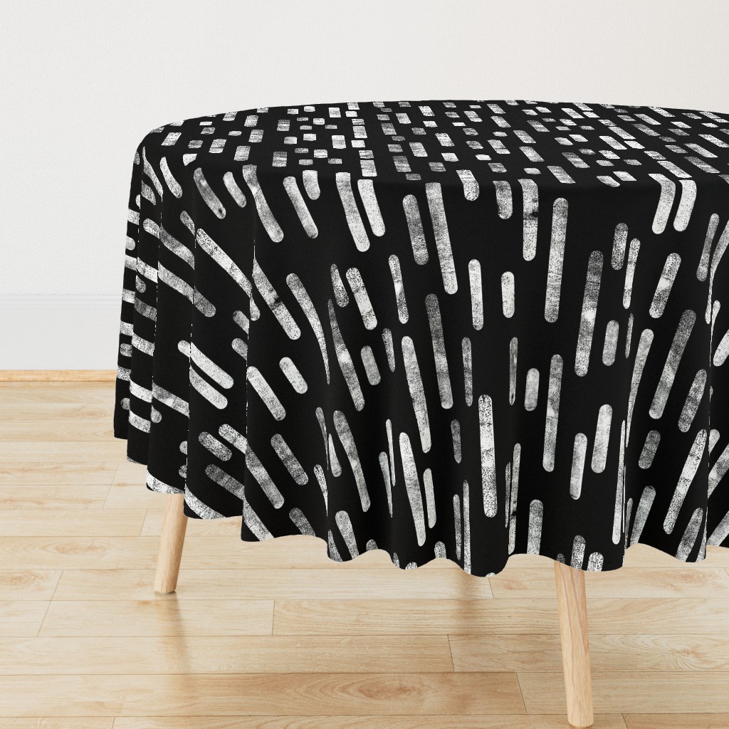 White on Black | Large Scale Inky Rounded Lines Pattern