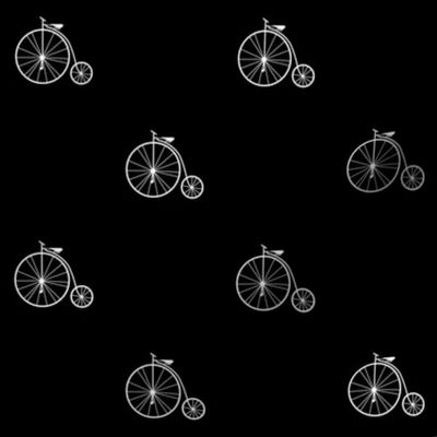 Penny farthing (b&w black background)