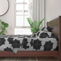 Starburst ~ Black and White Linen Luxe ~ Mediumer