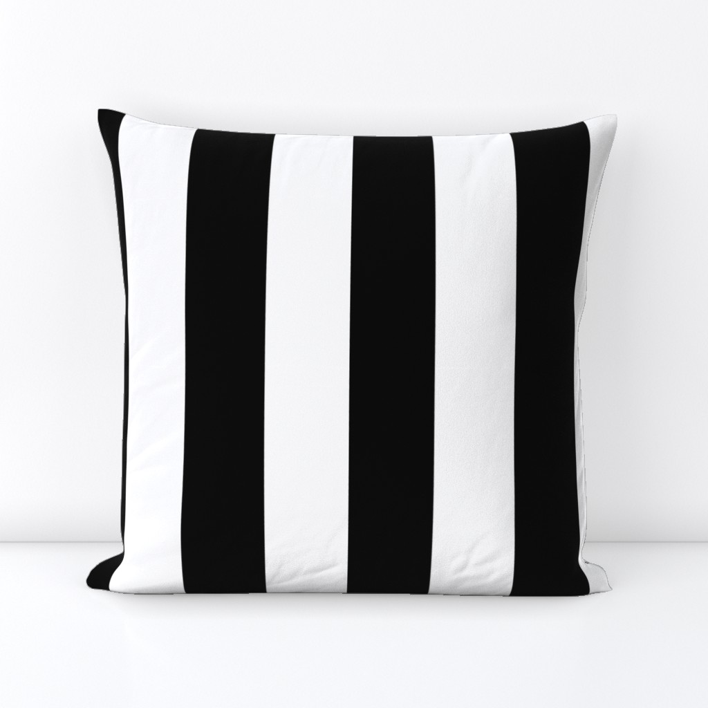 5th Avenue Stripe No. 2 in Black and White Onyx