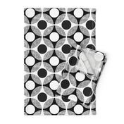 UK Mod Geometric in black + white (JUMBO) by Su_G_©SuSchaefer