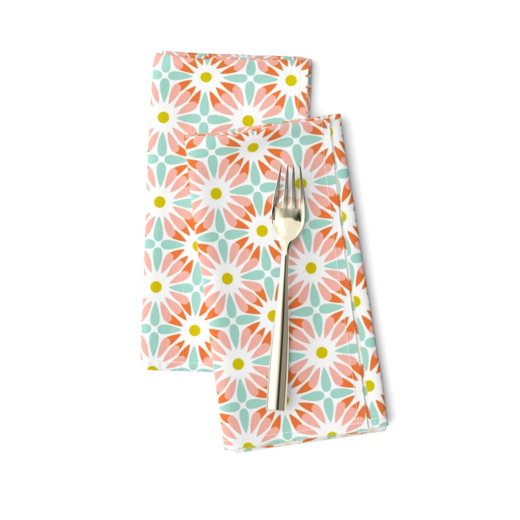 Crazy Daisy - Retro Floral Geometric Regular Scale