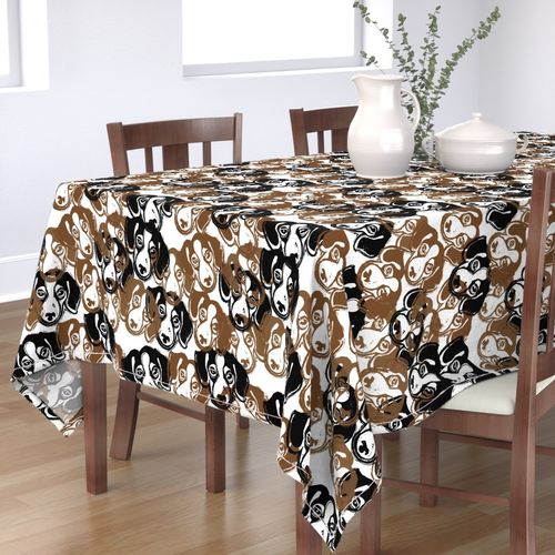 HOME_GOOD_RECTANGULAR_TABLE_CLOTH