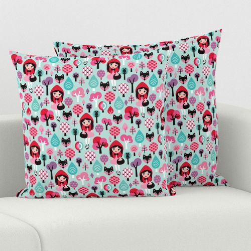 HOME_GOOD_SQUARE_THROW_PILLOW