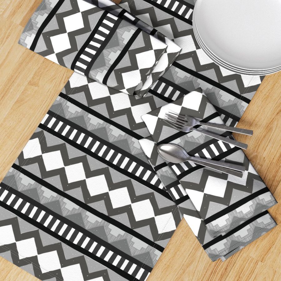 HOME_GOOD_TABLE_RUNNER