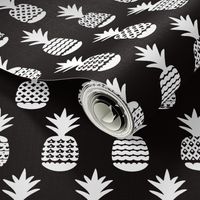 Fun black and white ananas geometric pineapple fruit summer beach theme illustration pattern