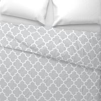 quatrefoil LG light grey