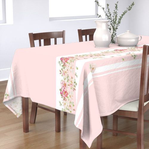 HOME_GOOD_RECTANGULAR_TABLE_CLOTH