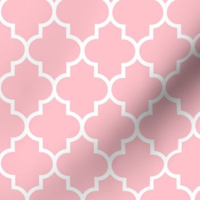 quatrefoil MED light pink