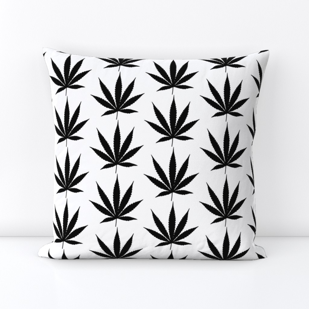 Black&White cannabis leaf