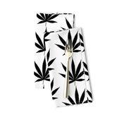 Black&White cannabis leaf