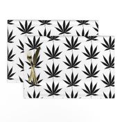 Black&White cannabis leaf