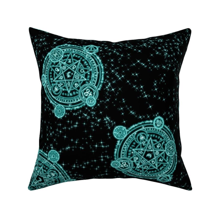 HOME_GOOD_SQUARE_THROW_PILLOW