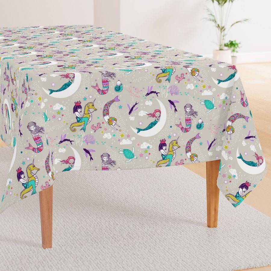 HOME_GOOD_RECTANGULAR_TABLE_CLOTH