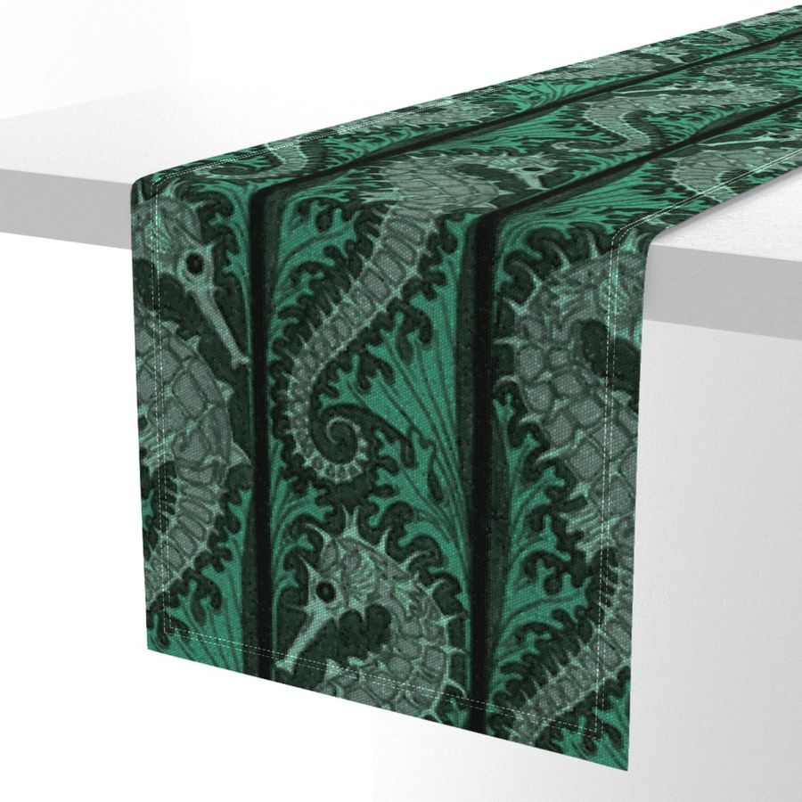 HOME_GOOD_TABLE_RUNNER