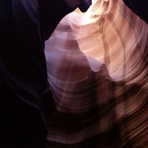 Antelope_Canyons_color