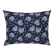 Cate Wildflowers in atlantic navy