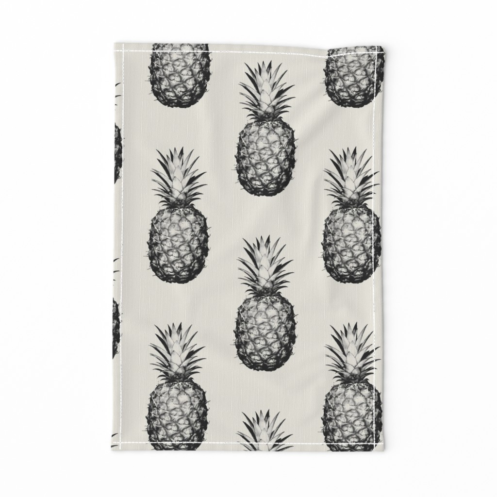 Pineapples black and cream large