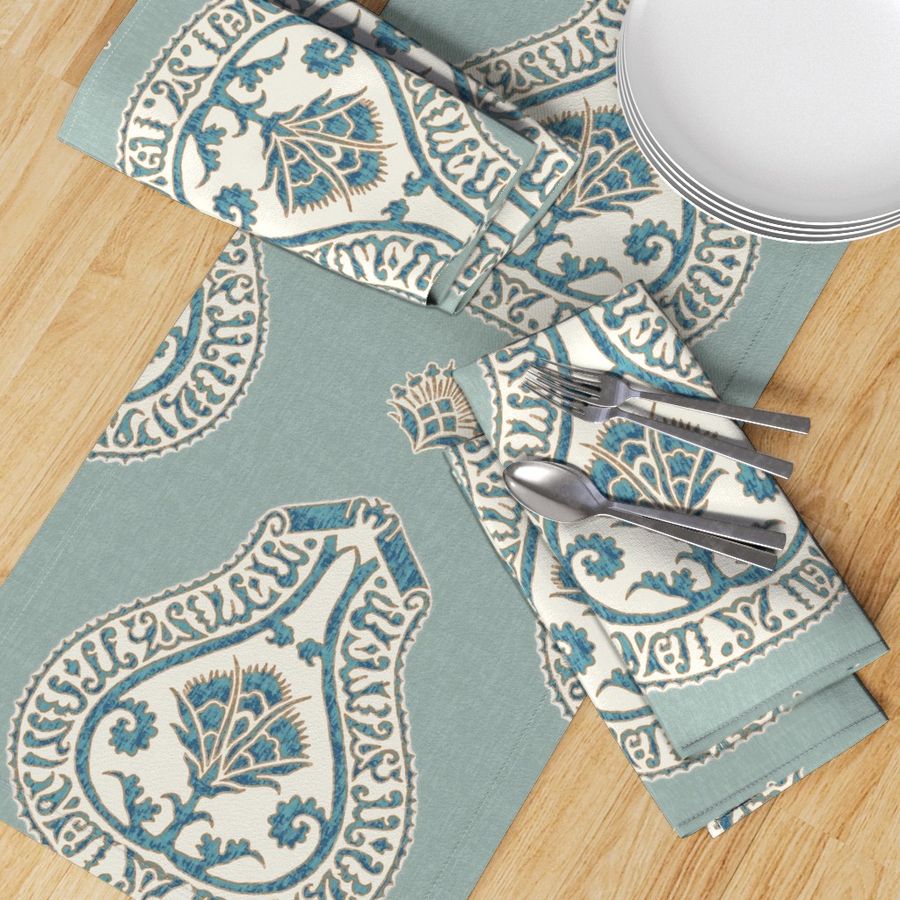 HOME_GOOD_TABLE_RUNNER