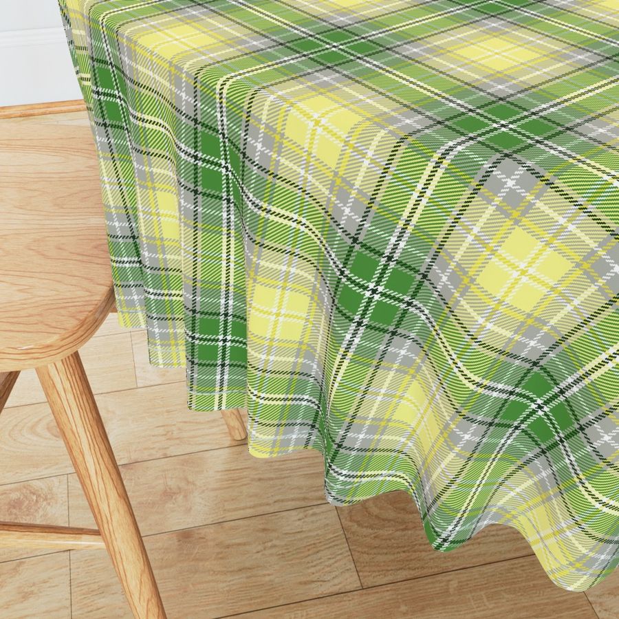 04365112 : tartan : spoonflower0314