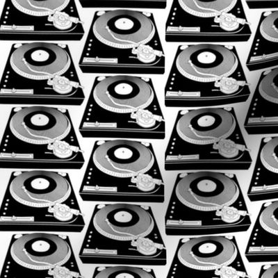 Black&White turntables