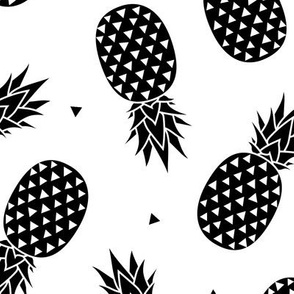 Pineapple - Black & White