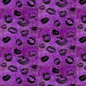 Kiss Kiss Love letter in Purple