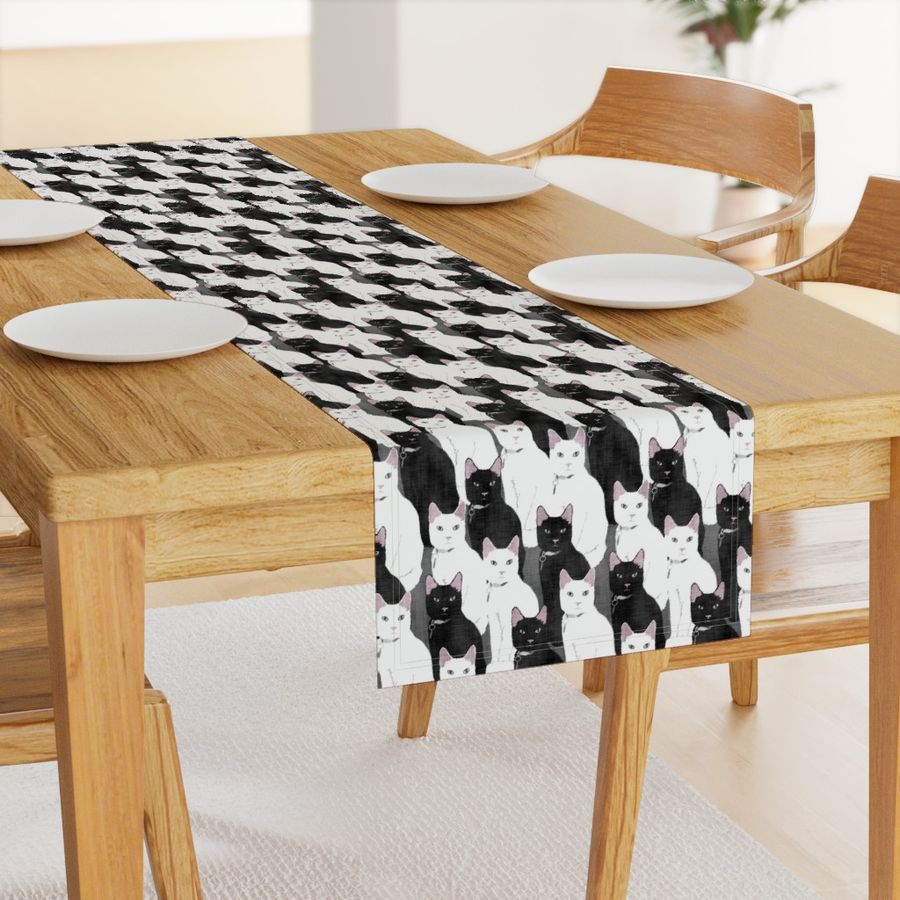 HOME_GOOD_TABLE_RUNNER