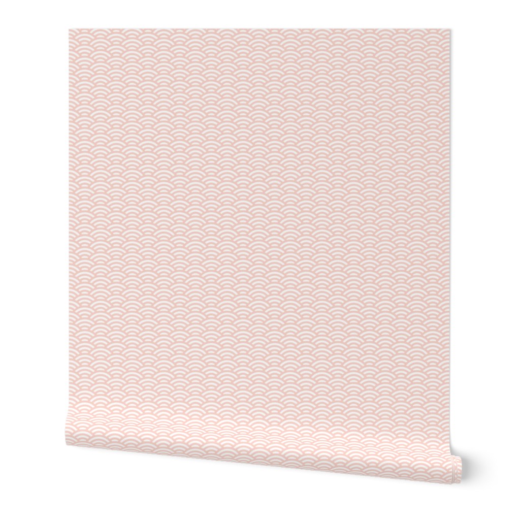 mini scallop in white and pale coral