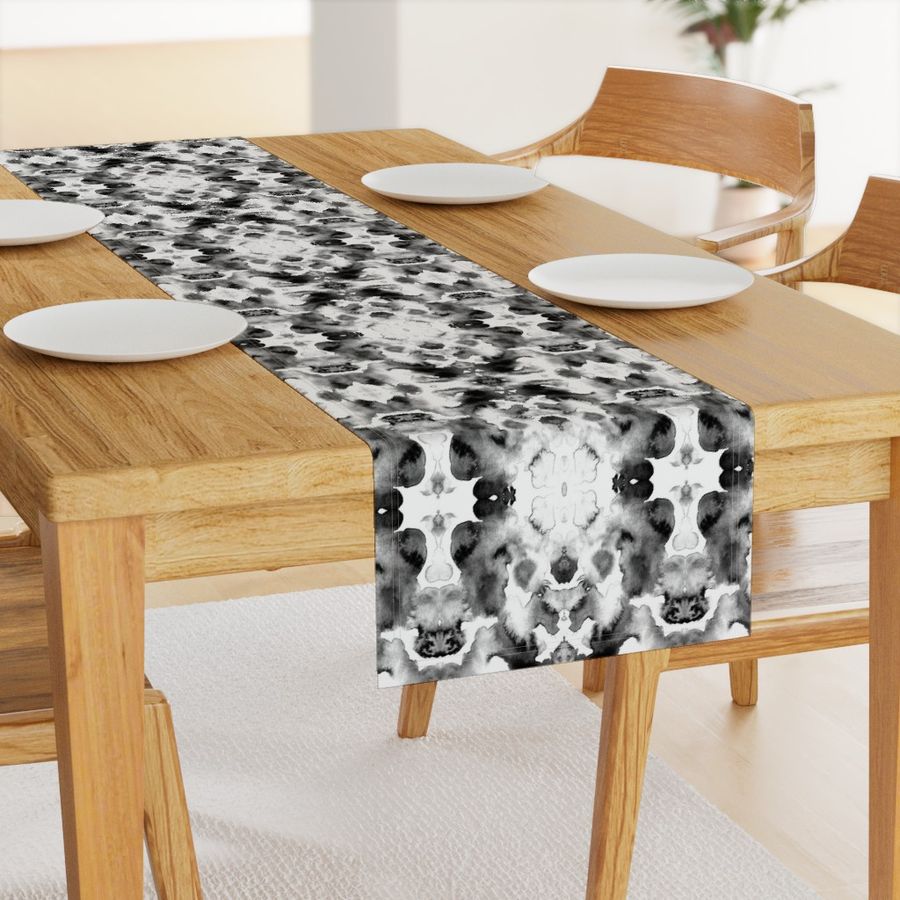 HOME_GOOD_TABLE_RUNNER