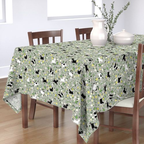 HOME_GOOD_RECTANGULAR_TABLE_CLOTH