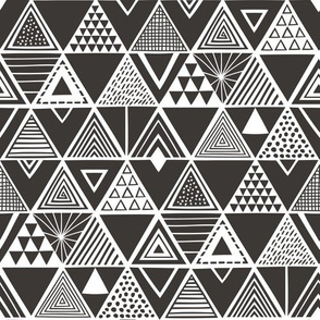 Geometric Triangles Black&White