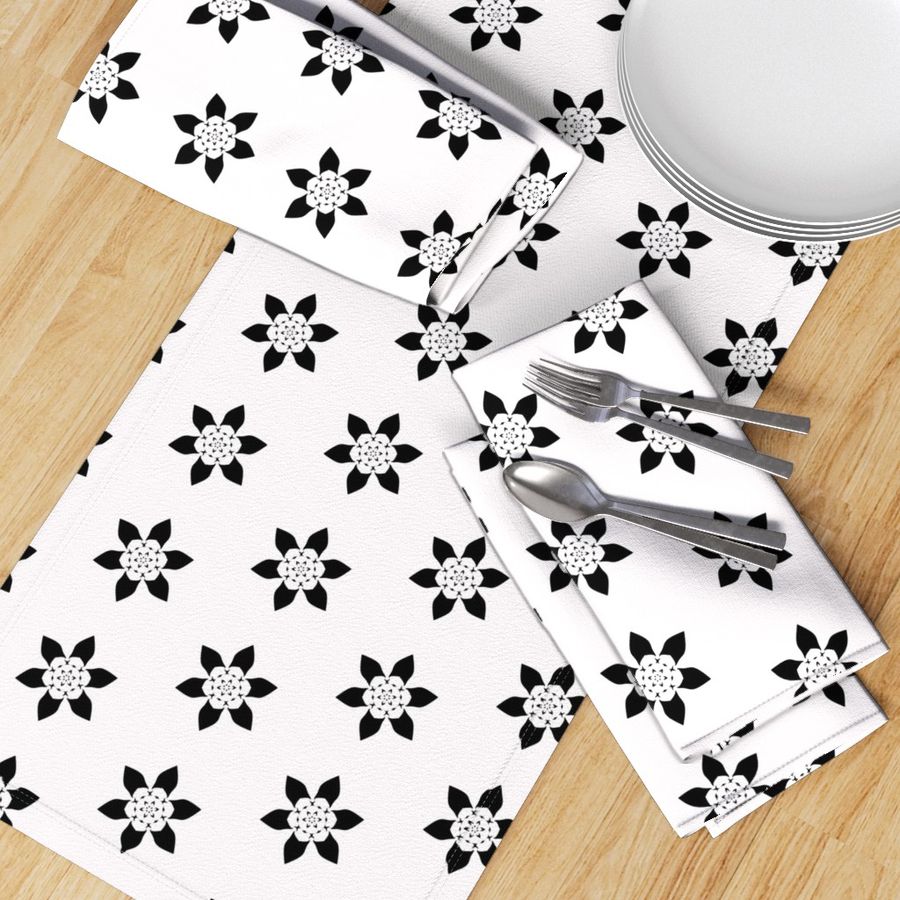 HOME_GOOD_TABLE_RUNNER