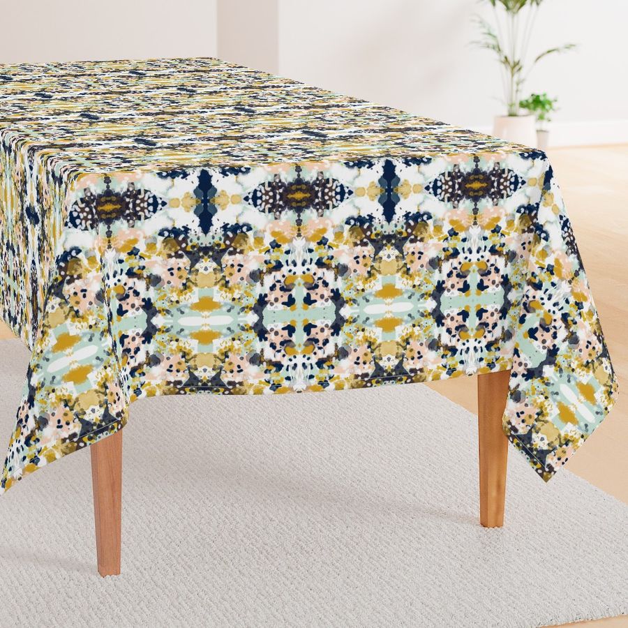 HOME_GOOD_RECTANGULAR_TABLE_CLOTH