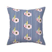 Single flower with stripes - light pink and navy