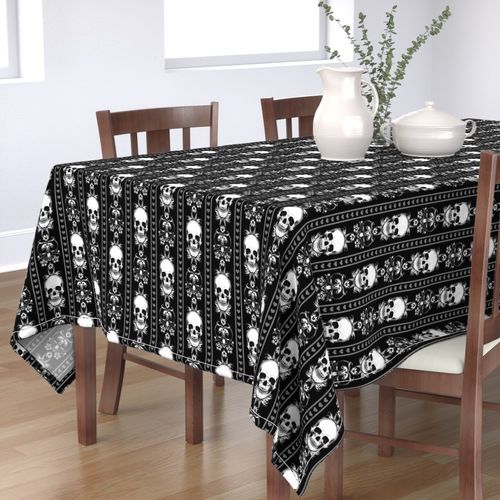 HOME_GOOD_RECTANGULAR_TABLE_CLOTH