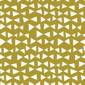 bow tri // golden olive triangles deer quilt coordinate 