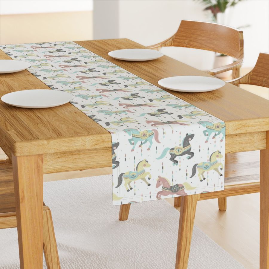 HOME_GOOD_TABLE_RUNNER