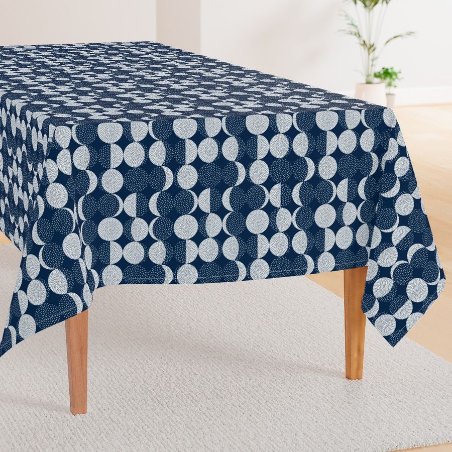 HOME_GOOD_RECTANGULAR_TABLE_CLOTH