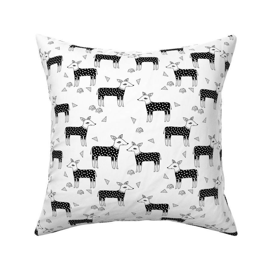 HOME_GOOD_SQUARE_THROW_PILLOW