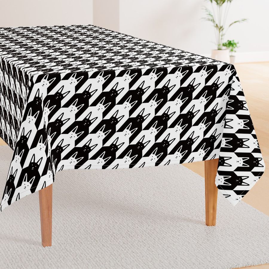 HOME_GOOD_RECTANGULAR_TABLE_CLOTH