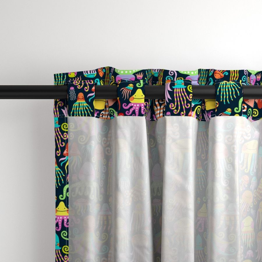 HOME_GOOD_CURTAIN_PANEL